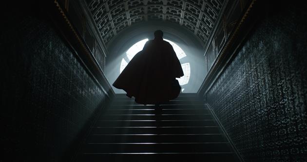 Le Docteur Strange sort de l'ombre