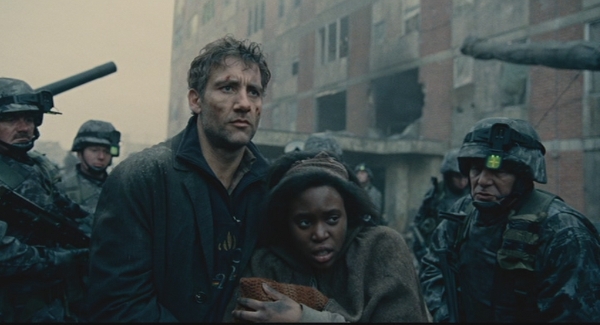 Les fils de l'homme: Theo (Clive Owen) et Kee (Claire Hope Ashitey)