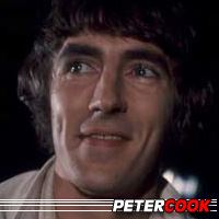 Peter Cook  Scénariste, Acteur